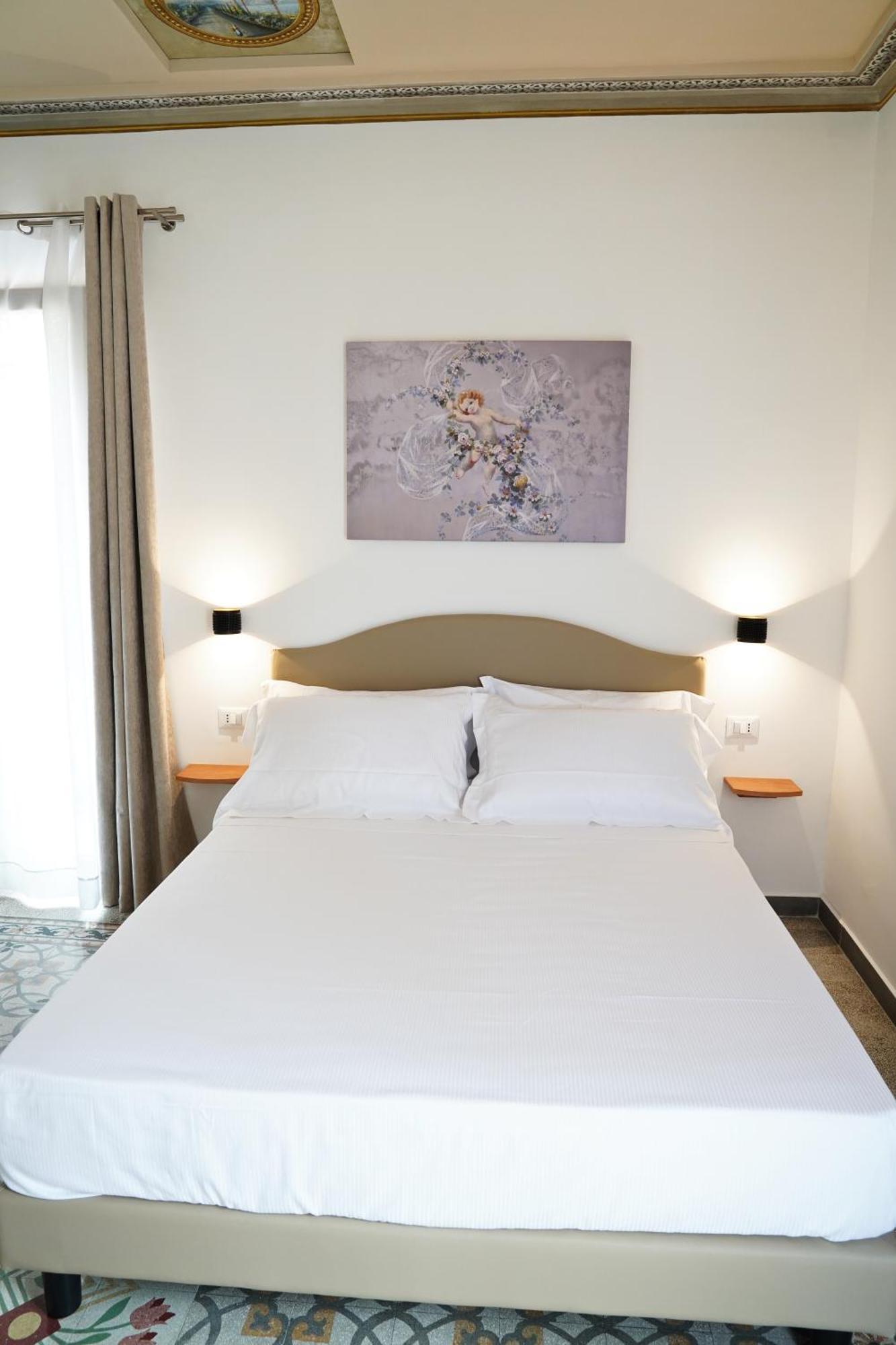 Ducas Rooms And Suite Lascari Eksteriør billede
