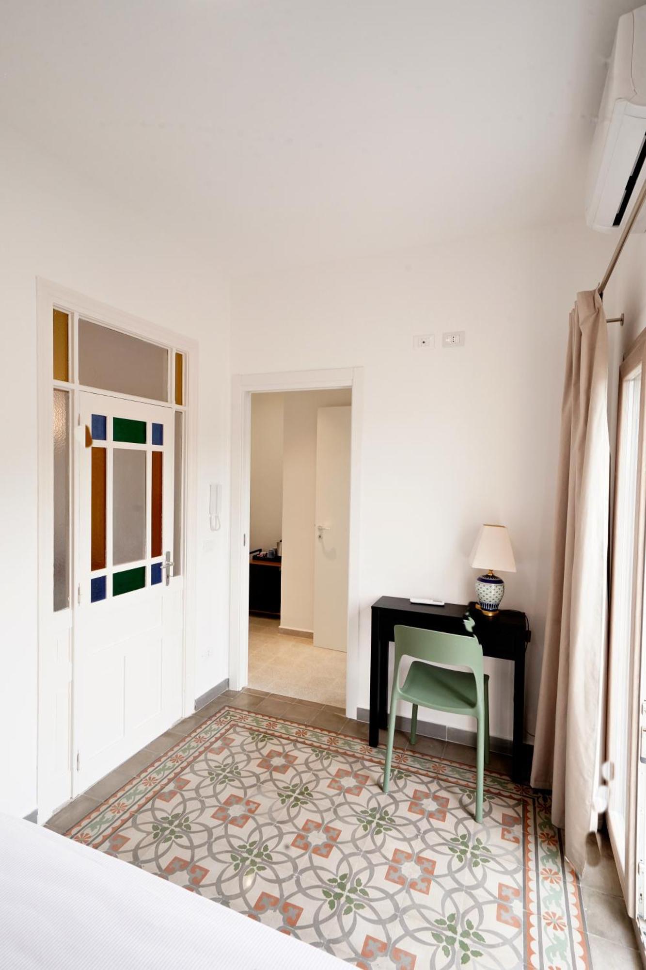 Ducas Rooms And Suite Lascari Eksteriør billede