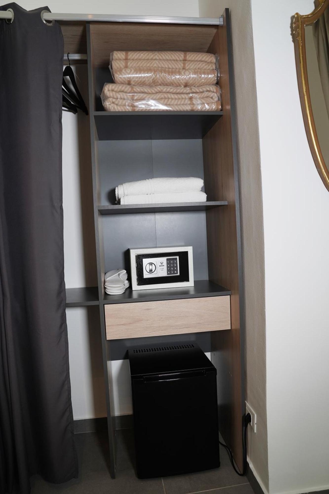 Ducas Rooms And Suite Lascari Eksteriør billede